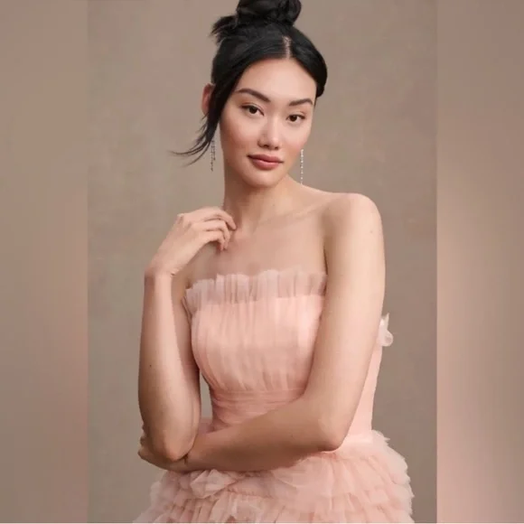 MAC DUGGAL
Pink Strapless Tulle Ruffle Gown Anthropologie - Picture 3 of 17